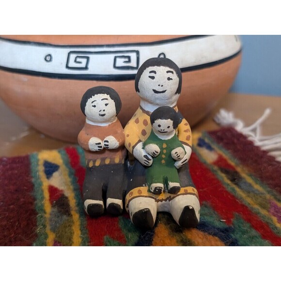 Vintage Pueblo Pottery Storyteller Figurine, Cochiti Native American Folk Art - Picture 1 of 10